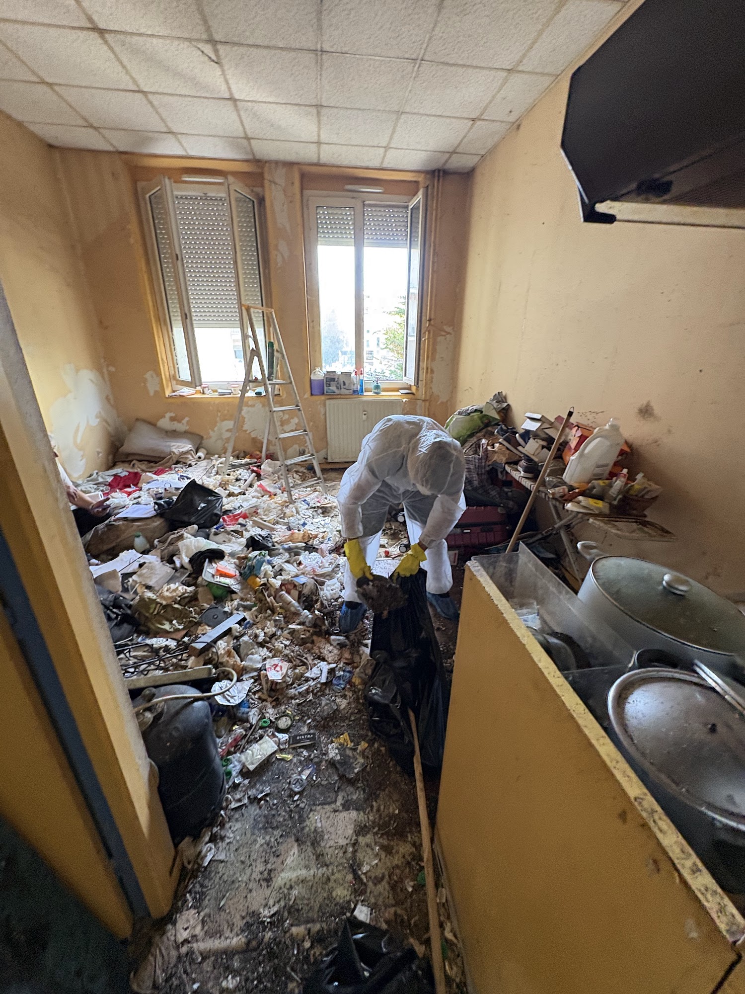 Débarras de logement à Saint-Étienne – QCS Entretien