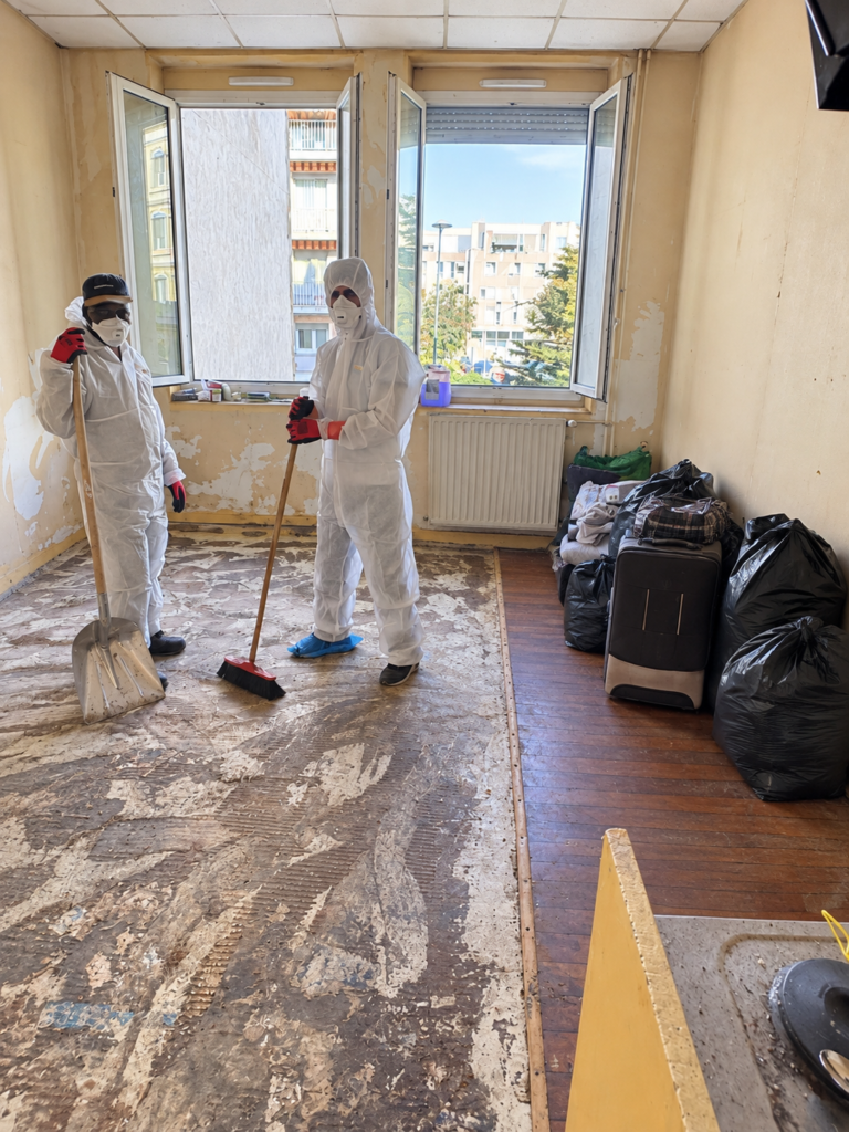 Débarras de logement à Saint-Étienne, après intervention – QCS Entretien
